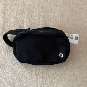 Black lululemon everywhere belt bag